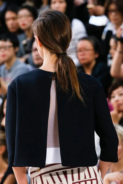 Look 37